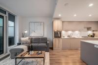Modern Lougheed Condo with Gym and Balcony near Skytrain - Chambres d’hôtes Burnaby