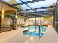 Comfortable home, heated salt-cell pool, 10 min to beach - B&B Sarasota