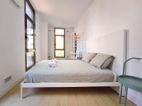 Apartamento céntrico, moderno, Terrassa Rambla - B&B Terrassa