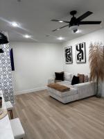 Houston Luxury 2bd Apartment - Bed and Breakfast Houston