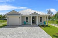 Brand New Home with In-ground Pool, Four Houses From Beautiful Laguna Beach - Chambres d'hôtes Panama City Beach