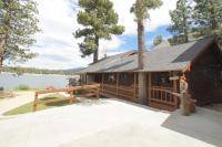 The Voges' Lake House - Amazing lake front house with a beautiful view and game room! - B&B