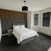 Modern 8-Room Ensuite House with Shared Lounge and Kitchen - B&B Wythenshawe