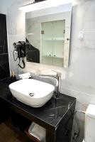 Large apartment in Ermoupoli - B&B Ermoupoli