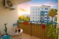 Apartment Las Brisas-Coastal Retreat by the Beach - Chambres d’hôtes Estepona