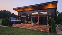 The Mysa - Couples Retreat, Luxe, Sauna, Hot tub - B&B