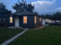 Super Cozy St Petersburg Bungalow - B&B St. Petersburg