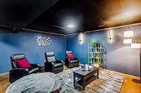 Theater, King&PoolTable with PrivateHotTub - B&B The Dell