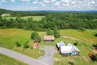 Liberty Lodge Countryside Stay! Hot Tub, Sunsets - Chambres d'hôtes Mentone