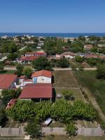 Costa Petra - Luxury Seaside Cottage with Garden - Vacation House for families in Greece - Chambres d'hôtes Néa Meságkala