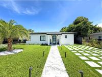 The LuxeLanding MIA- Swimming pool, Oasis Lounge, Mini Golf, BBQ and Hibachi Grill , and Outdoor Games - Chambres d'hôtes Miami