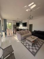 Beachside Apartment - B&B Donja Lastva