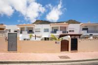 FAMILY HOME WITH POOL AND SEA VIEW by LoveTenerife - Chambres d'hôtes Adeje