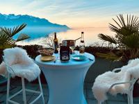 Evasion Lakefront in Montreux - B&B Montreux
