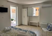 Double Room with patio and Privat Bathroom
