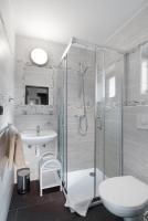 Doppel- oder Zweibettzimmer