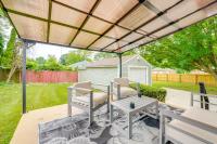 3 Mi to Dtwn Youngstown & YSU: Family Home w/ Yard - Chambres d'hôtes Youngstown