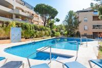 Beautiful Apt, 7pax, Jacuzzi, PingPong, 3min beach - B&B Marbella