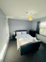 Tweepersoonskamer met Gedeelde Badkamer