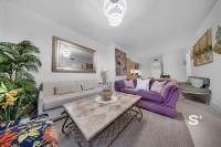 Chic 2-BD Downtown Condo with City & Water Views - B&B Miami
