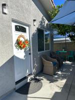 2-bedroom guest house in cool Huntington Beach with AC, WiFi - B&B Huntington Beach