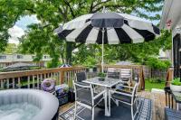 Outdoor Pool and Hot Tub Retreat - 6 Mi to Dtwn! - B&B Baltimore