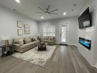 Modern 4 Bedroom 5 Bath Townhome Downtown Indpls 2230 - B&B Indianapolis