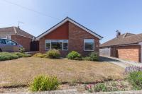 Spacious Bungalow with Parking & Garden, Only 15 Minutes from Oxford City Centre - Bed and Breakfast Wheatley