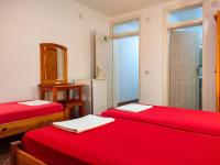 Driepersoonskamer met Badkamer