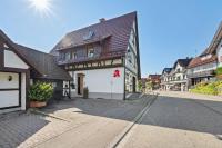 SCHUSTERjunge Homes I Zentrale Ferienwohnung I neu & modern I 3 Zimmer bis 6 Personen - Chambres d'hôtes Sasbachwalden