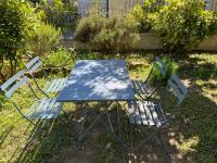 Appartamento con giardino e posto auto - B&B Celle Ligure
