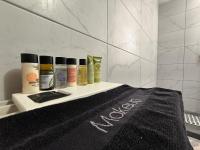 Silver Paradeisi Apartment - B&B Palaiá Fókaia