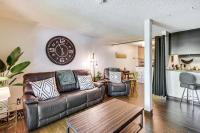 Walk to Virginia Lake: Reno Condo w/ Balcony! - Ferienwohnung Reno