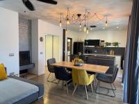 Appartamento con 3 Camere da Letto