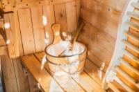 Hideaway Hot Tub Sunna Lake Kayaks Pool - B&B Bushkill