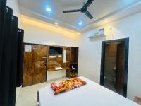 Deluxe Double Room (2 Adults + 1 Child)