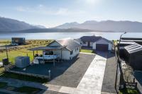 The Tranquil Edge - Te Anau Holiday Home - B&B Te Anau