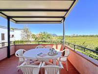 229 - Appartamento trilocale al primo piano con ampio terrazzo - al residence Adamo ed Eva con piscina e campo da calcetto climatizzato - PISCINA, SPIAGGIA e MINICLUB al White Beach Club inclusi nel prezzo - B&B Marcelli