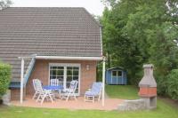 4 Personen Ferienhaus, Garten mit Zaun und Tor - B&B Otterndorf