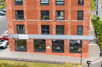 Luxury 2 Bedroom Apartment - Balcony - City Centre - Fast WIFI - Netflix - Parking - 511C - B&B