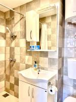 ground apartaments with balcony - Bed and Breakfast Kotor