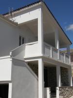Apartment mit Terrasse