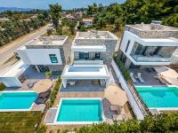 MadeHomes Villas Pefkochori - B&B
