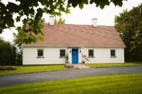 Longford Holiday Blue Sky Self Catering Cottage - Bed and Breakfast Esker South