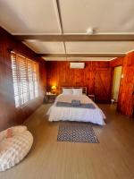 Room 5 - Downtown Joshua Tree Motel - Pet Friendly - Walk to Shops & Visitor Center, Minutes to Park Entrance - Chambres d'hôtes Joshua Tree