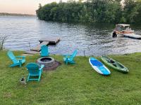 Little Landing Cottage On Cobbossee Lake - B&B