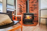 Oleander Escape Lake Front Retreat - B&B Yungaburra