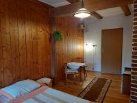 Doppel- oder Zweibettzimmer