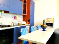 Beach apartment ANTONELA - just 10 m from the Beach & Stunning Sea View & Free Private Parking - Chambres d'hôtes Sveti Filip i Jakov