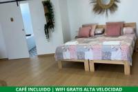 ALZIRA BONITA APARTAMENTO CON TERRAZA Y JACUZZi EXTERIOR - Bed and Breakfast Alzira